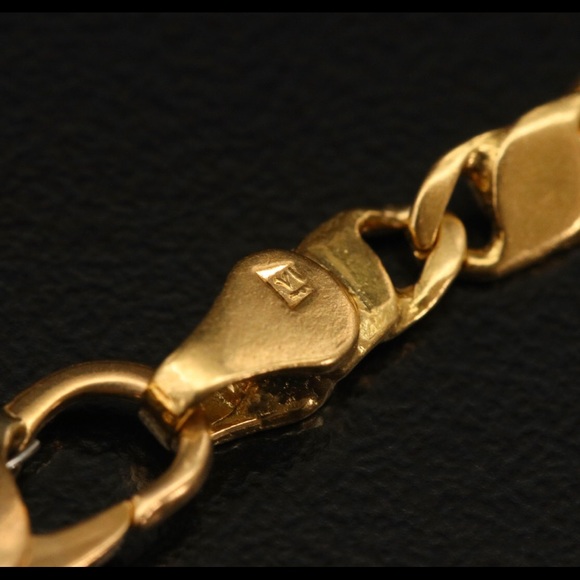 18kt Fancy Figaro Chain Bracelet - Picture 8 of 8